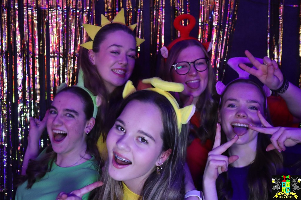 ../Images/Jeugd Opwarmbal Photobooth 183.jpg